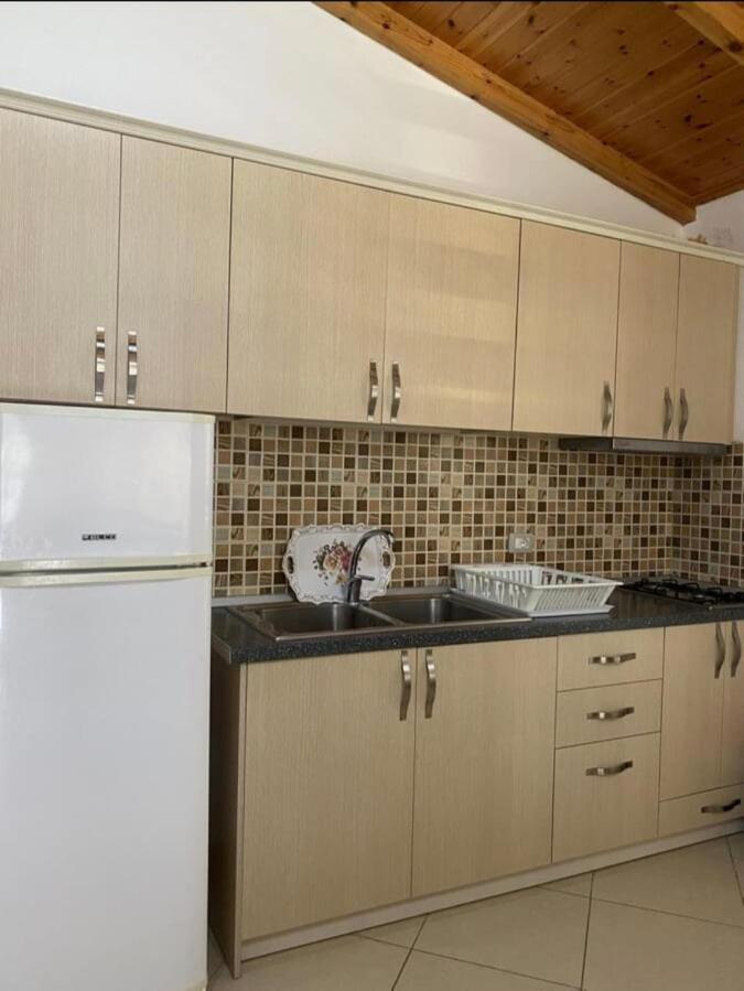 דירות אוריקום Apartmet Dritan Belulaj מראה חיצוני תמונה