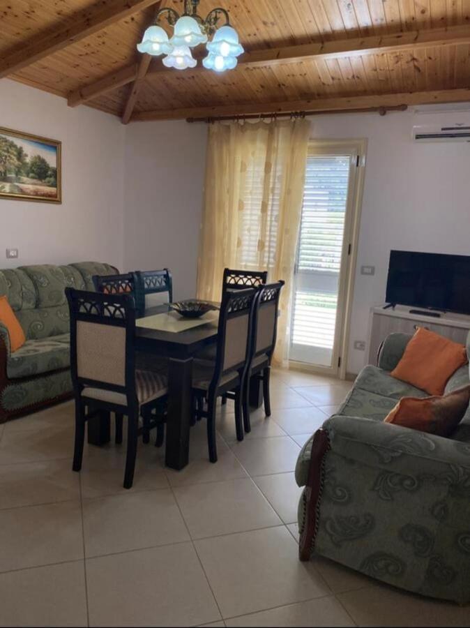 דירות אוריקום Apartmet Dritan Belulaj מראה חיצוני תמונה