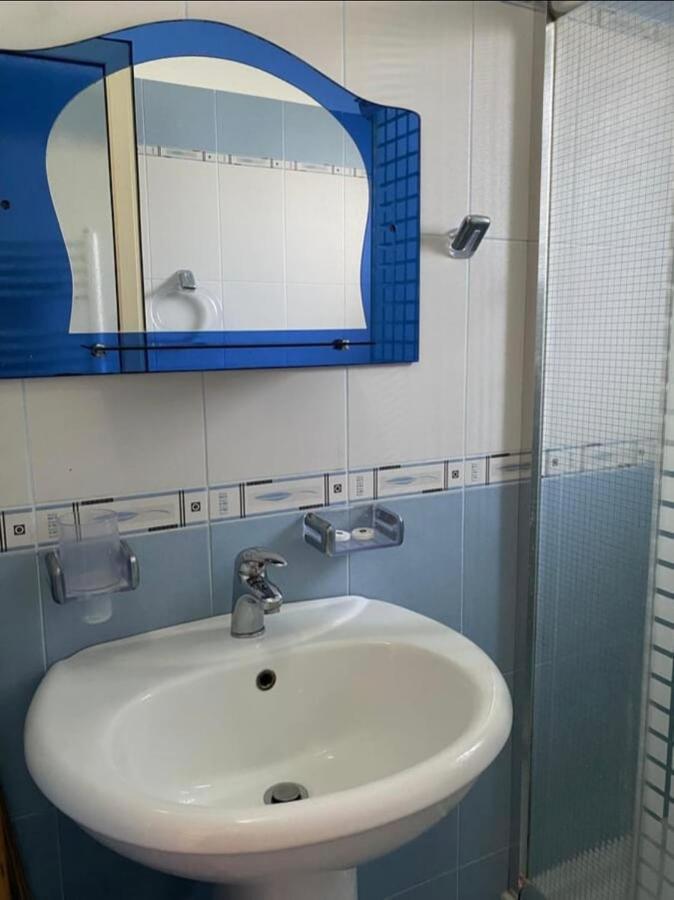 דירות אוריקום Apartmet Dritan Belulaj מראה חיצוני תמונה