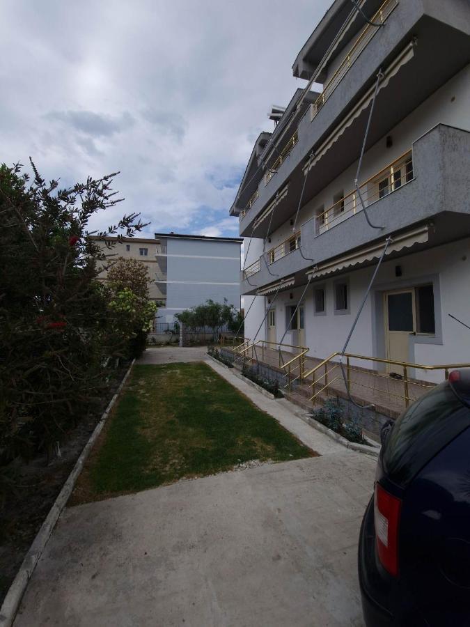 דירות אוריקום Apartmet Dritan Belulaj מראה חיצוני תמונה